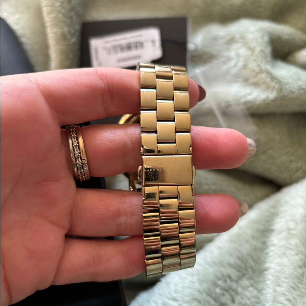 Marc by Marc Jacobs Gold Watch, White Dial - Picture 2 of 4
